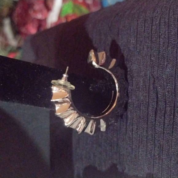 Vintage Silverstone pierced hoops 1994 limited edition - Picture 5 of 6